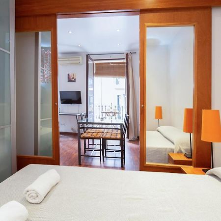 Aparteasy - Turo Park With Lovely Balcony Барселона Екстериор снимка