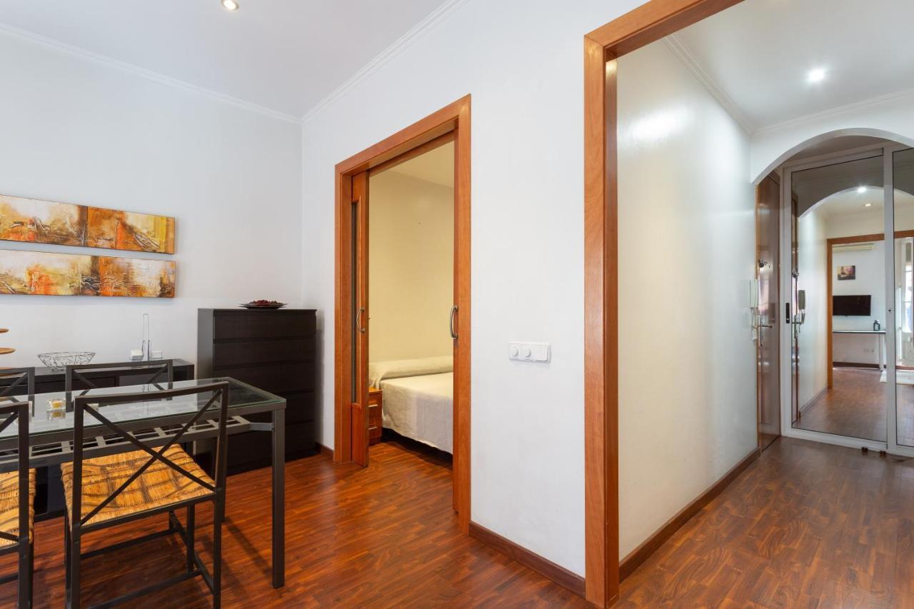 Aparteasy - Turo Park With Lovely Balcony Барселона Екстериор снимка