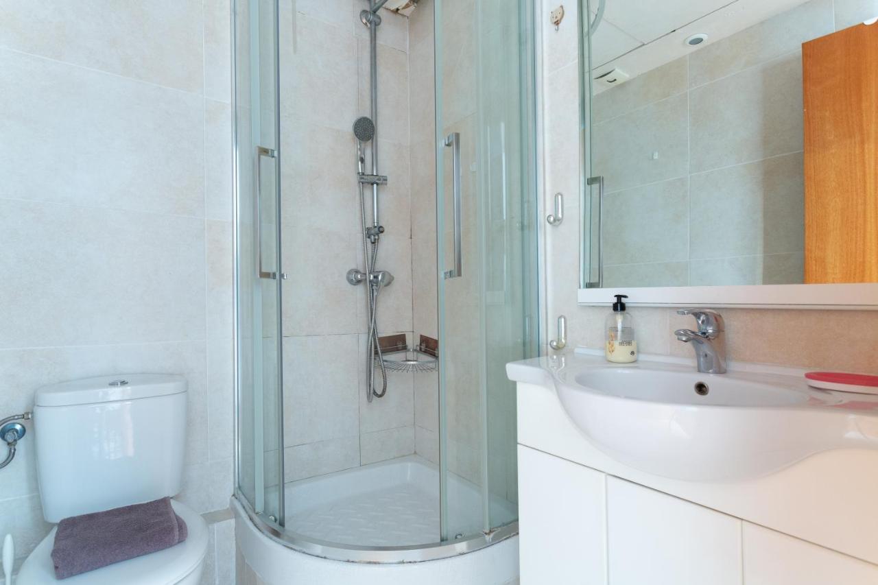 Aparteasy - Turo Park With Lovely Balcony Барселона Екстериор снимка