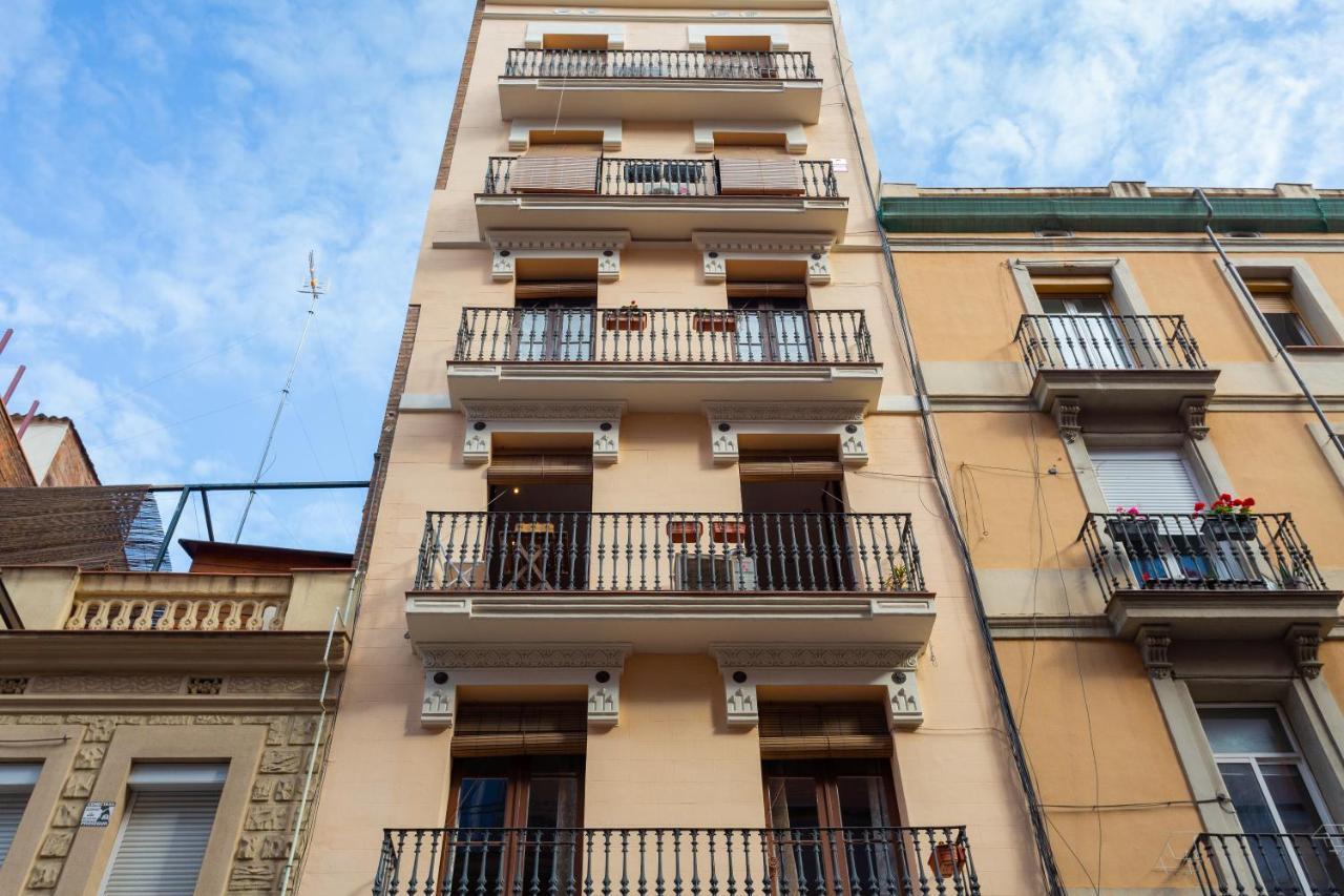 Aparteasy - Turo Park With Lovely Balcony Барселона Екстериор снимка